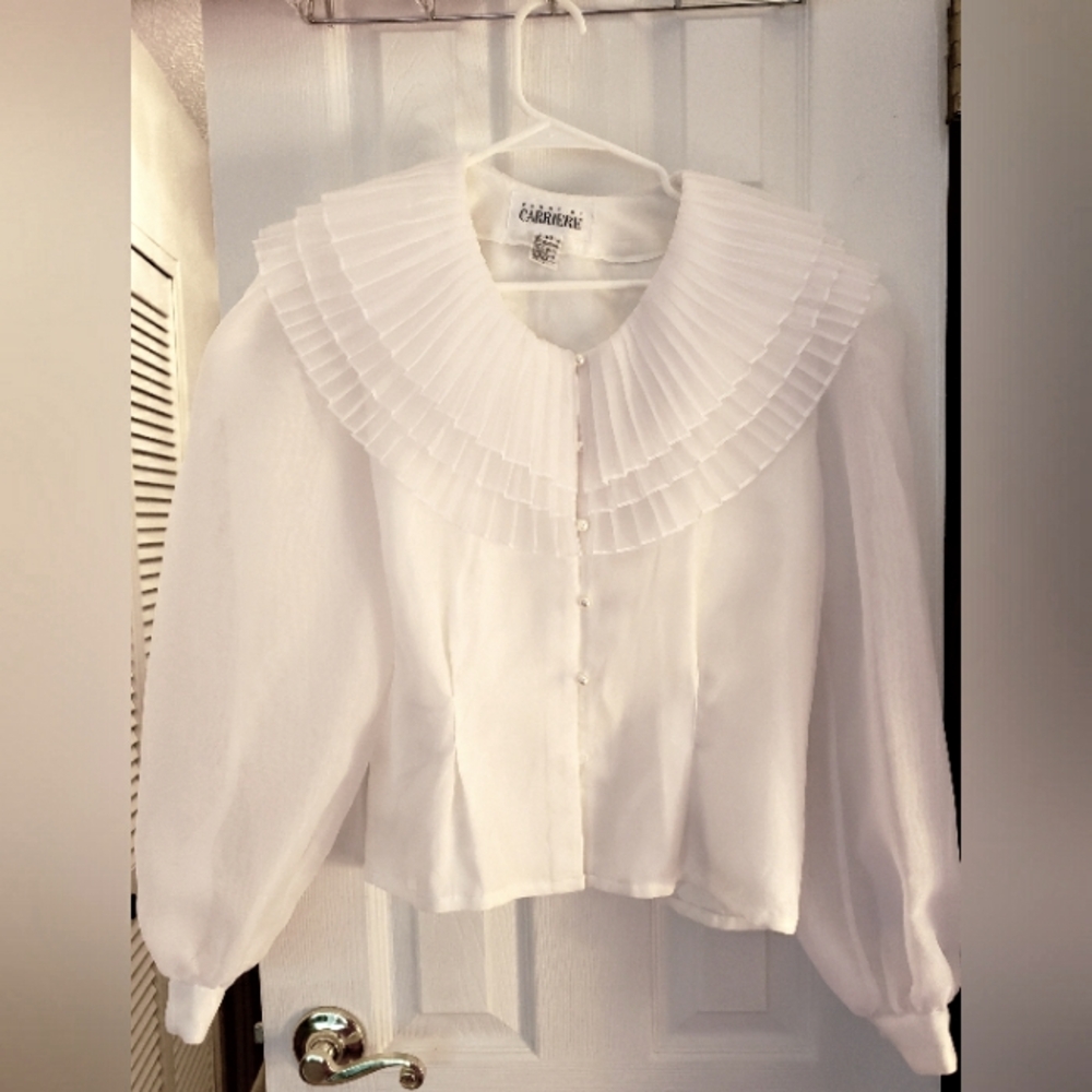 Dressy Pleated Top w Puff Sleeves. Excellent Cond. Fully Lined. Size Small (36)